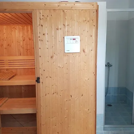 Romantica Aparthotel 3*