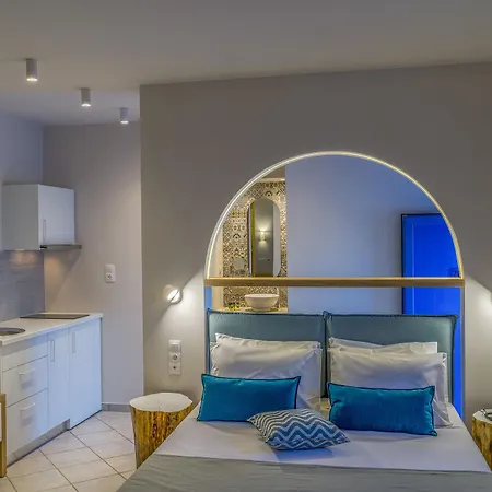 Romantica Aparthotel 3*