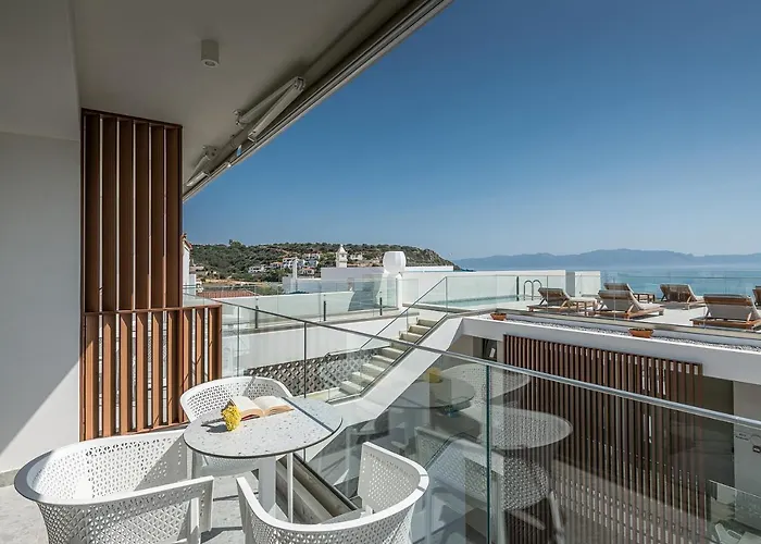 Romantica Apartahotel
