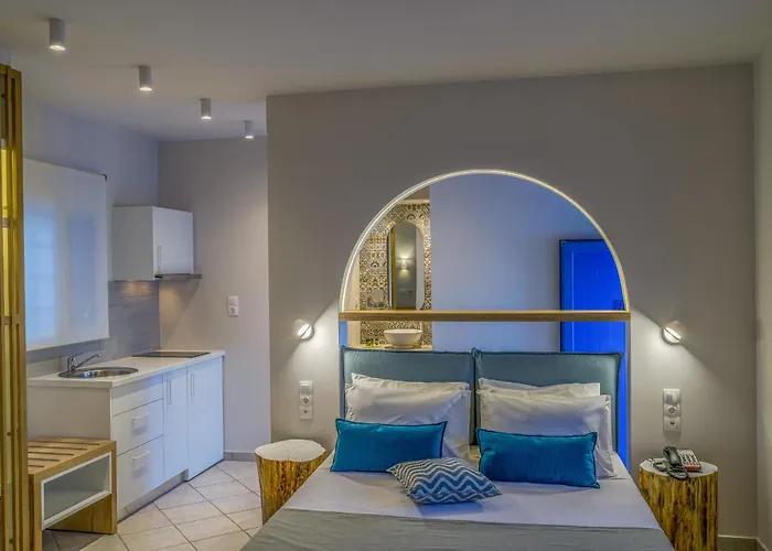 Romantica Aparthotel 3*
