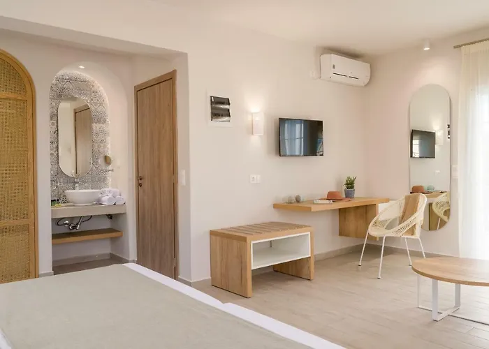 Romantica Agia Pelagia (Kythira)